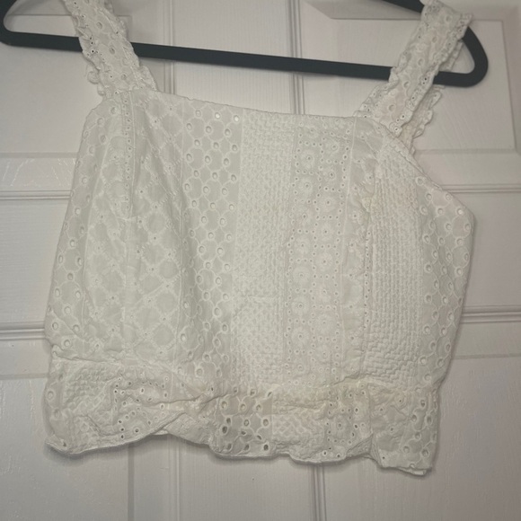 Urban Romantics White Eyelet Lace Women's Top - Picture 1 of 4